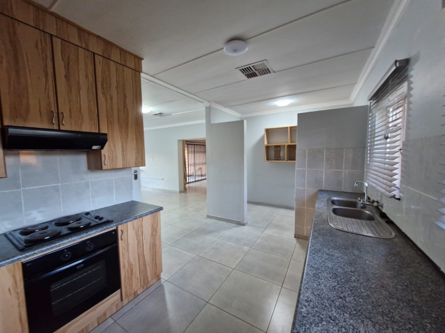 To Let 4 Bedroom Property for Rent in Kathu Northern Cape
